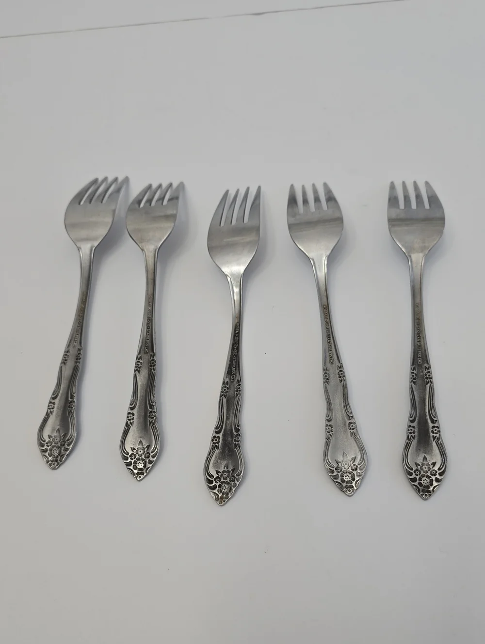 Vintage Rogers & Co Set Of 5 Korea Stainless Forks Floral Alexis 7